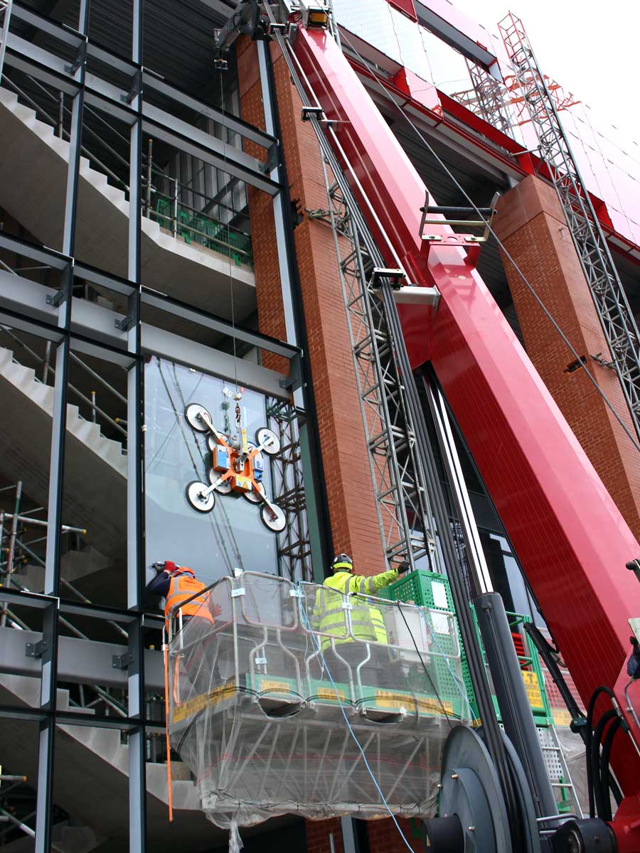 800+ Glass Vacuum Lifter – Working Shots 800+ Glass Vacuum Lifter – Working Shots