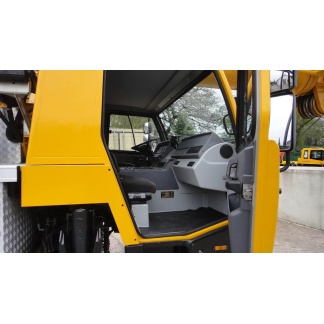 Tadano ATF 40G-2 40-ton All-Terrain Crane Tadano ATF 40G-2 40-ton All-Terrain Crane